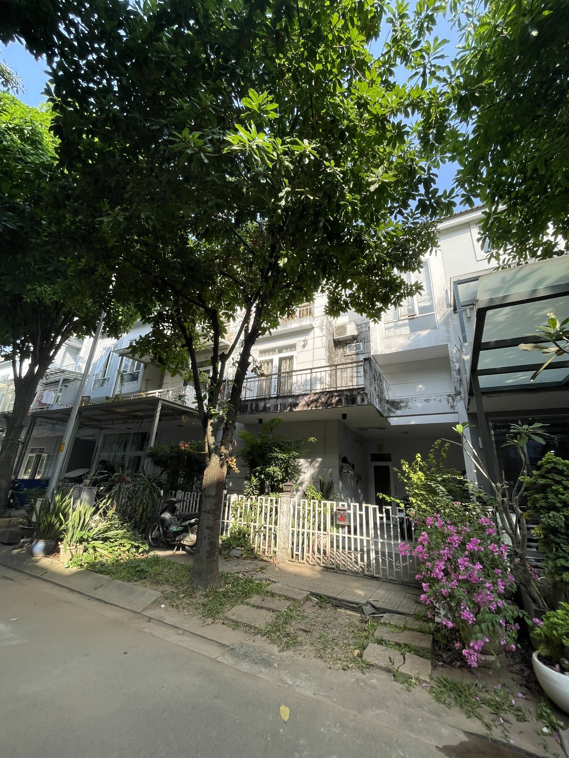 Cần bán Nhà mặt tiền Quận 9, Hồ Chí Minh, Diện tích 104m², Giá 11 Tỷ 3