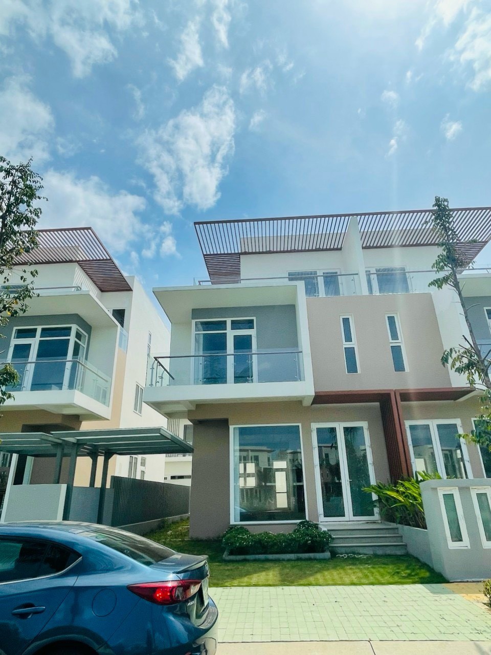 Cần bán Nhà mặt tiền Phường Phú Hữu, Quận 9, Diện tích 160m², Giá 9.7 Tỷ 3
