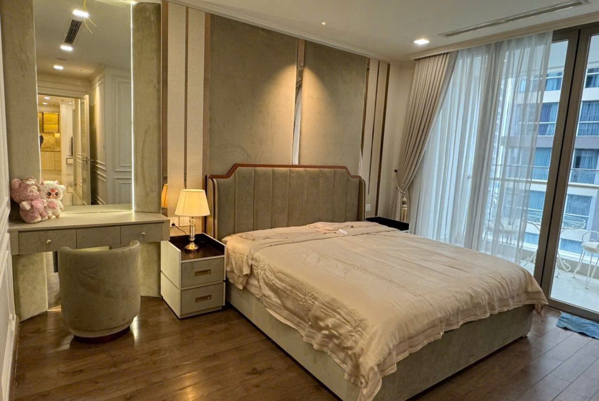 Vinhomes Central Park  Căn hộ 3PN đầy đủ nội thất với tiện nghi hiện đại và vị trí đắc địa với ID 4