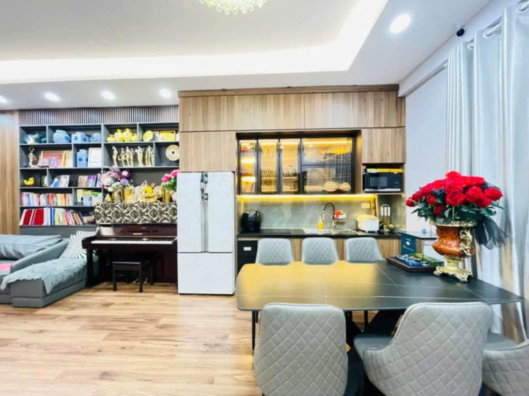 Cần bán gấp căn hộ góc 80m view Hồ điều hòa, nội thất thiết kế tại KDT Thanh Hà Cienco 5 2