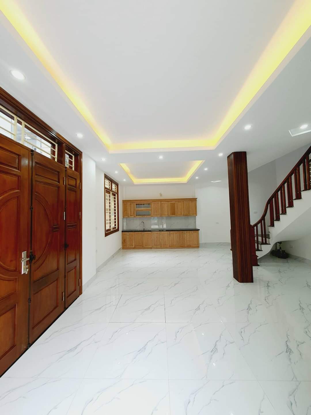 Nhà trung tâm Hoài Đức, Cát Quế 42M 4 Tầng, ngõ 3m, 2 mặt thoáng giá 3.5 tỷ 8
