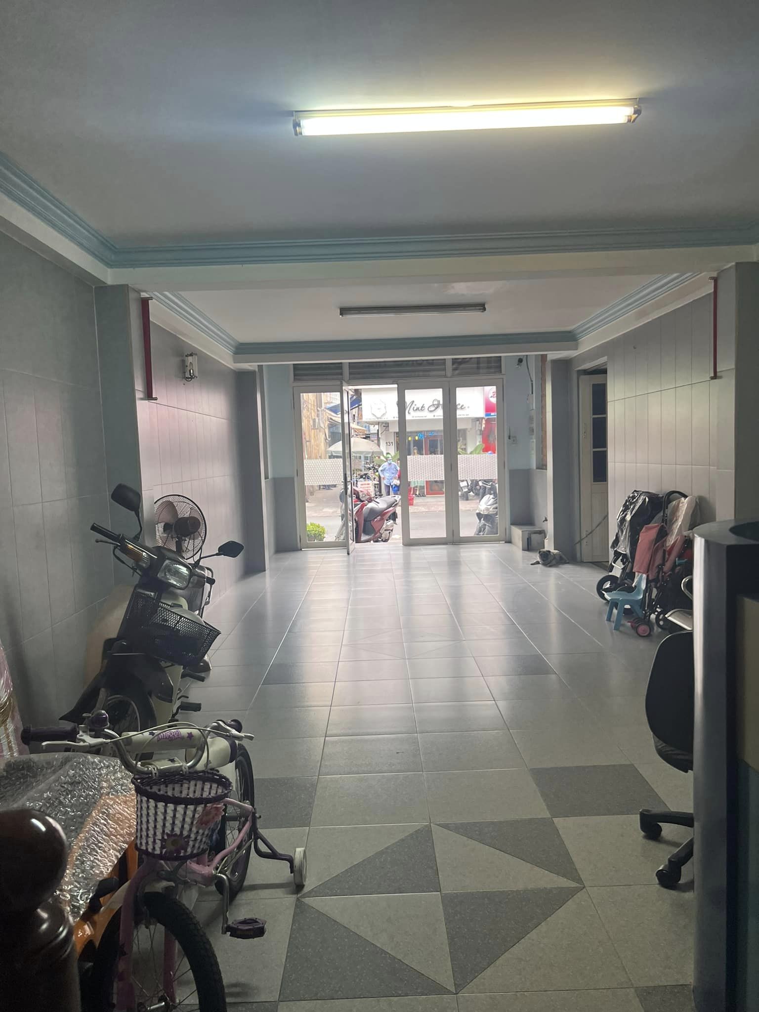 Bán nhà hẻm 5m Tân Sơn Nhì-ngang 4.4m-sổ vuông-nhà mới-gần chung cư