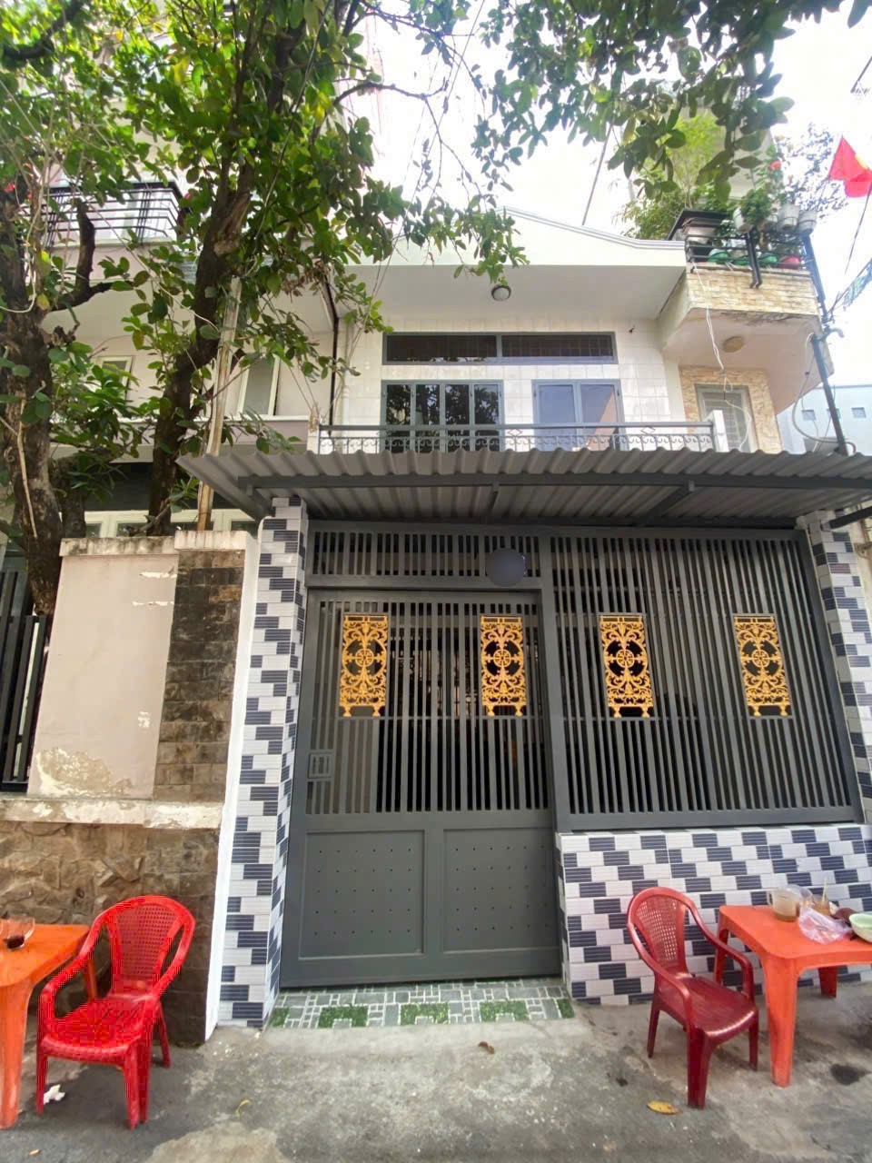 Khu sang hiếm nhà bán, HXH thông Nơ Trang Long, QBT - 2 tầng - DT 4m x 9m - chỉ 5.9 tỷ thương