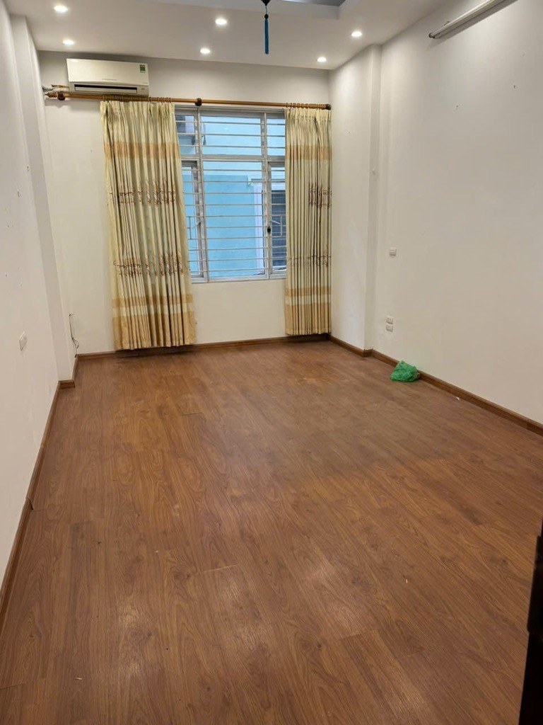Siêu phẩm Láng, Đống Đa, 40m2, 4 tầng, Mt 3.6m, chỉ 12.2 tỷ 2