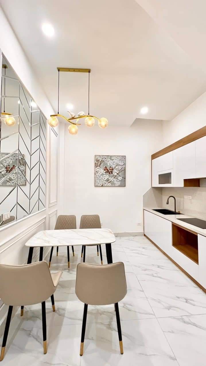 Bán nhà Lại Yên, Hoài Đức. 38m2 xây 4 tầng đầy đủ nội thất. Đối diện trường Edison School 4