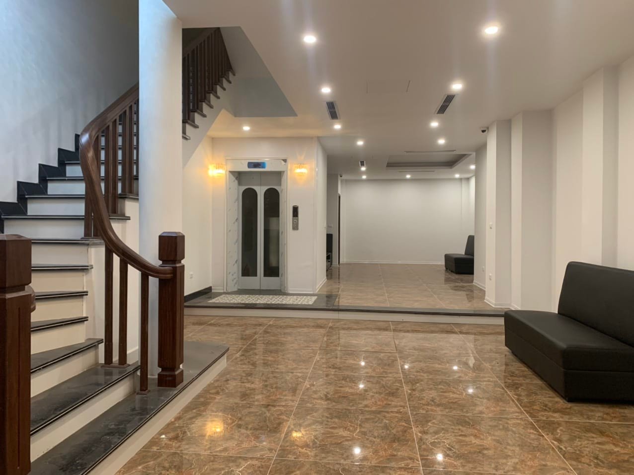 Nhà Trần Hưng Đạo Ô TÔ Tránh 115M2 8 Tầng Mặt Tiền 7M 55 Tỷ 5