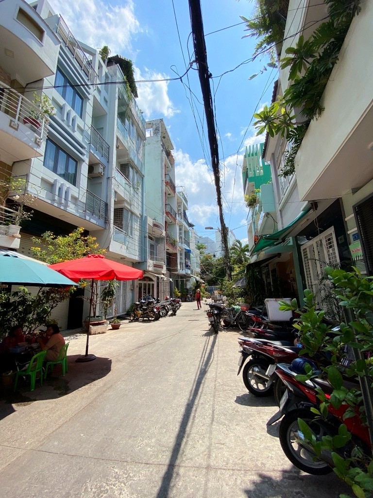 Mặt tiền Nguyễn Thị tần, ngay chợ Rạch Ông, 4.5x15 chỉ 7 tỷ 8 4