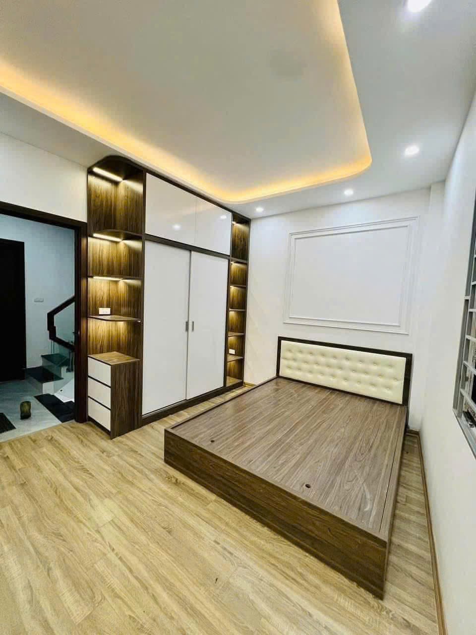 Bán nhà 42m2 cạnh trường Tiểu Học Lại Yên Hoài Đức. Nhà 4 tầng View hồ điều hòa thoáng mát 5