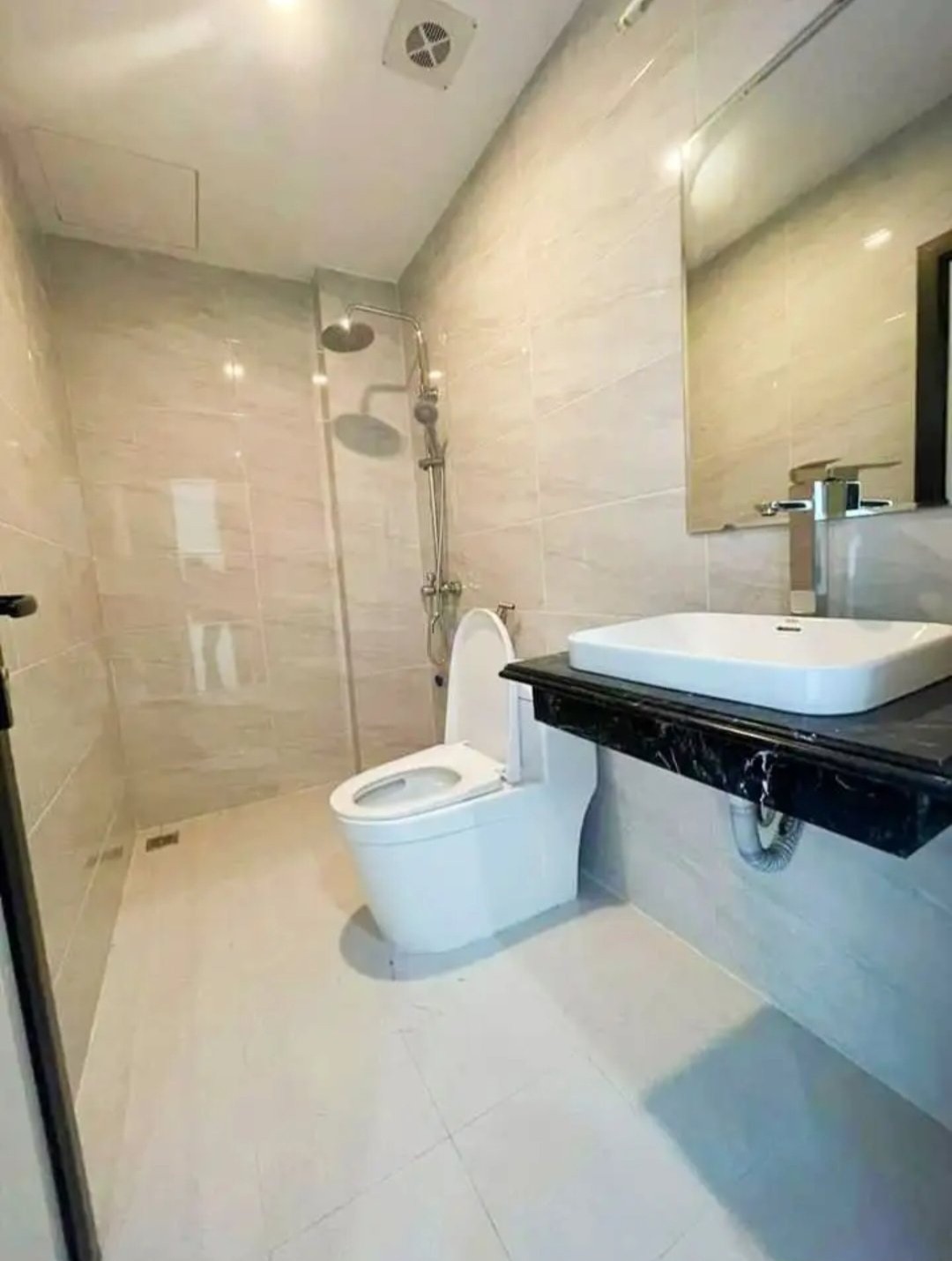 Bán nhà Lại Yên, Hoài Đức. 38m2 xây 4 tầng đầy đủ nội thất. Đối diện trường Edison School 6