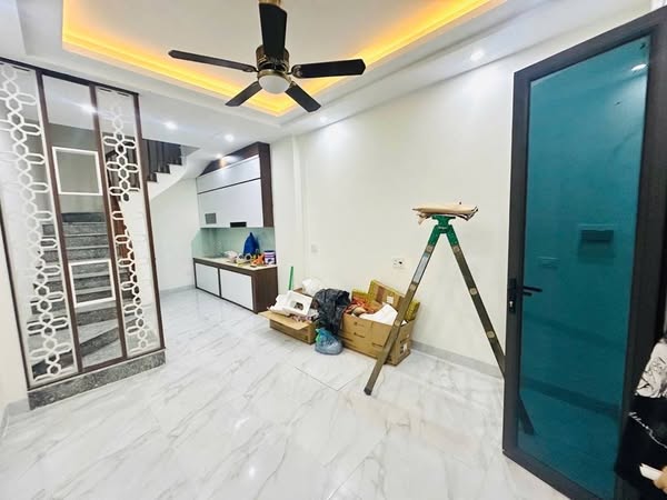 Bán nhà mới đẹp Kim Chung - Hoài Đức, 34m x 5T, mặt ngõ thông ô tô, kinh doanh. Giá chỉ 3.95 tỷ