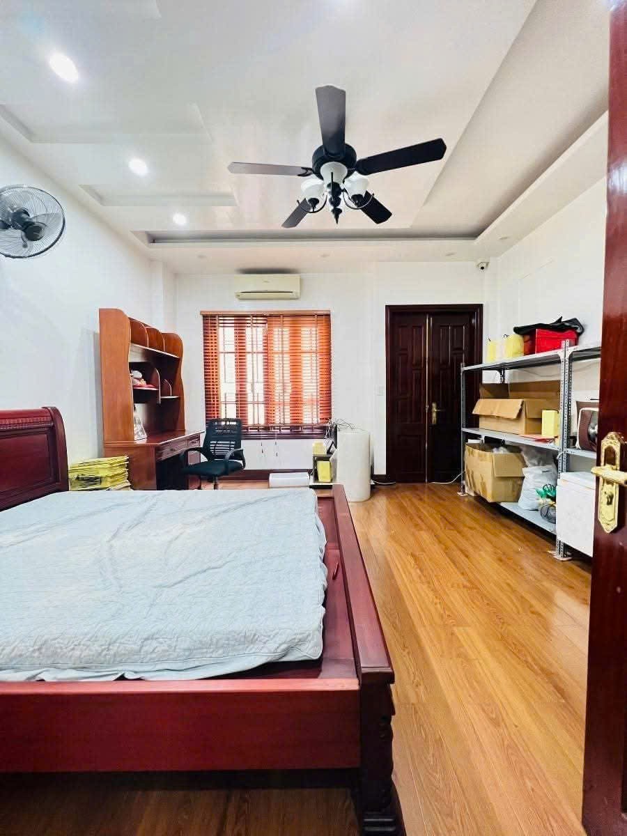 Nhà phân lô - Cầu Giấy - Ô tô - Thang máy - Kinh doanh - 40m - 5 Tầng - 12 tỉ. 3