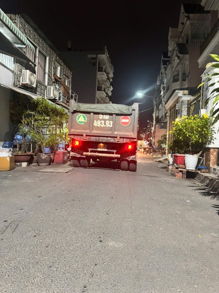 NHÀ GẦN LÊ VĂN QUỚI, 79M2, 5 TẦNG, ĐƯỜNG XE TÂI GIÁ NHỈNH 6 TỶ 5