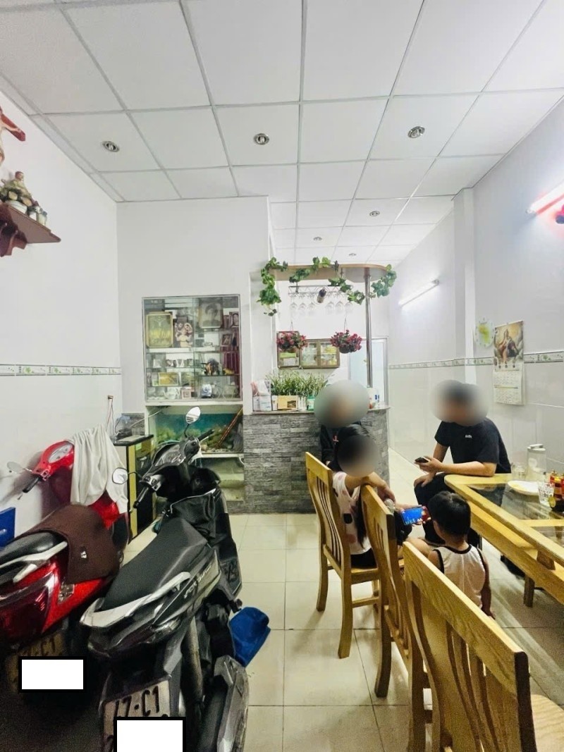 Bán nhà 50m2, Hẻm xe hơi Đường Lê Sát, Quận Tân Phú 2