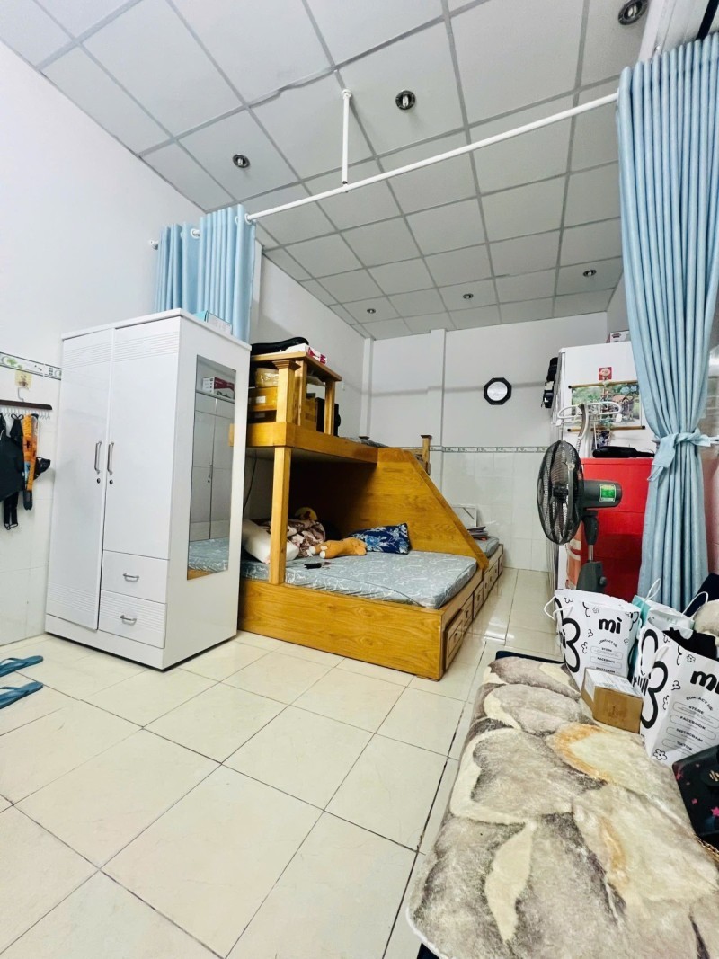 Bán nhà 50m2, Hẻm xe hơi Đường Lê Sát, Quận Tân Phú 4