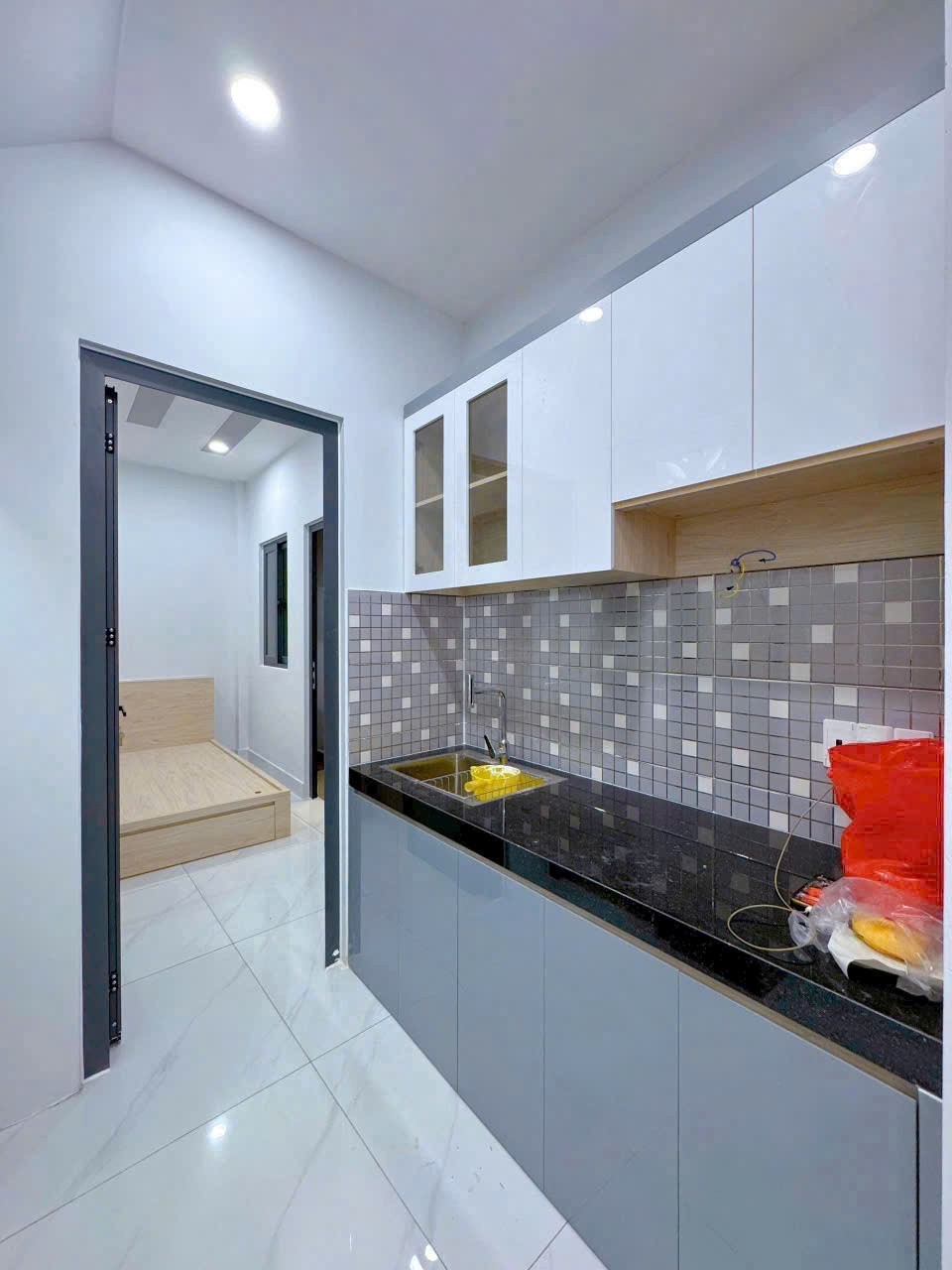 Nhà mới đẹp ở ngay + sát mặt tiền Xô Viết Nghệ Tĩnh, BT- 40m2 - 2 tầng - chỉ 5.2 tỷ giảm sâu còn 2
