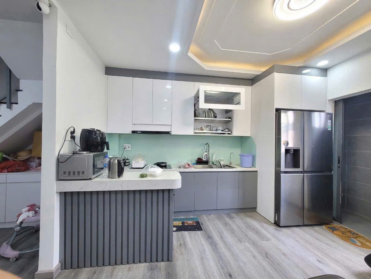 Nhà mới đẹp ở ngay + gần mặt tiền Phạm Văn Đồng, BT - 49m2 - 5 tầng - chỉ 8,9 tỷ giảm sâu còn 8,5 5
