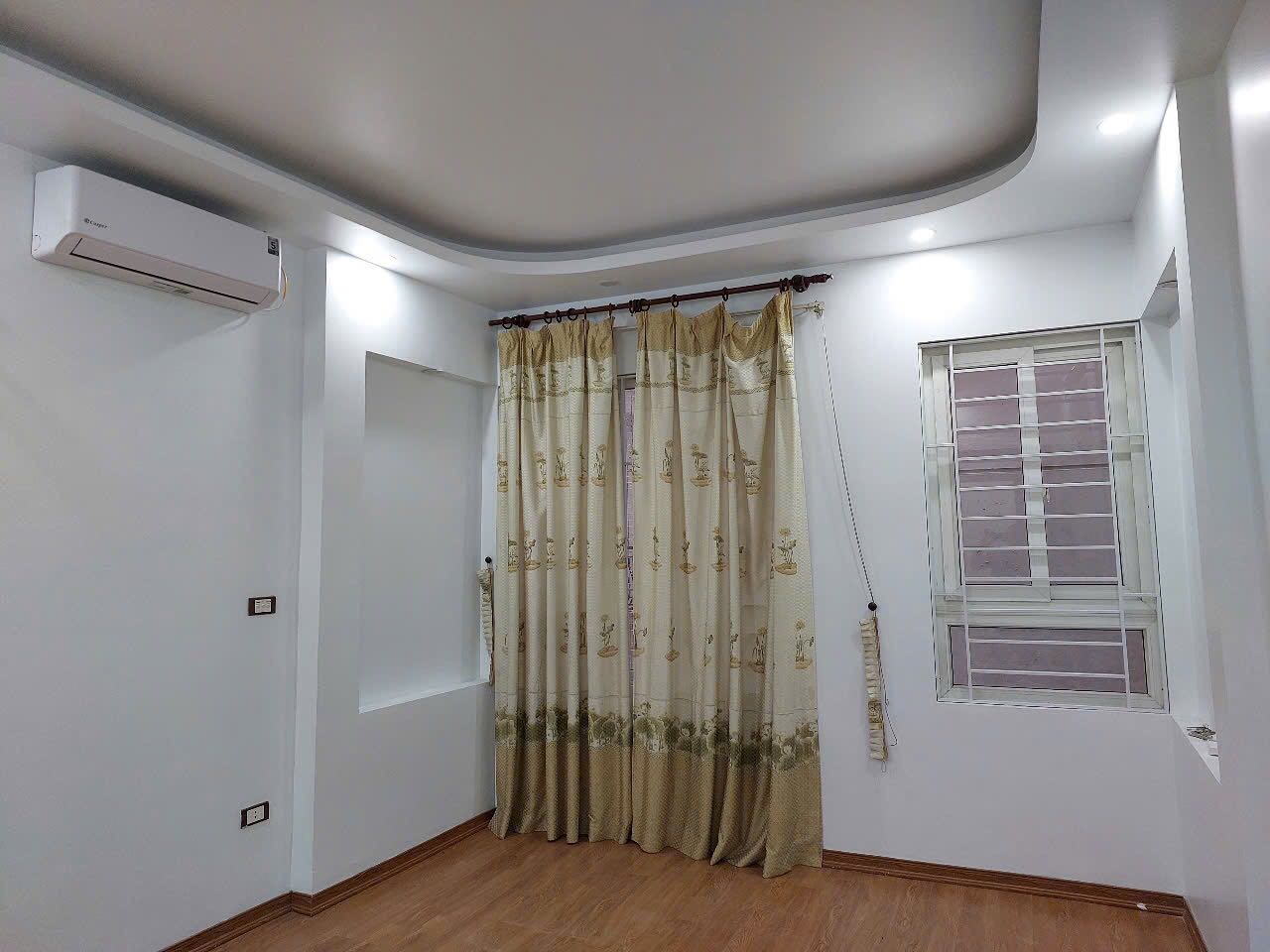 Cho thuê nhà ngõ ô tô, kinh doanh Hoa Bằng - Cầu Giấy 50m x 5T giá 25tr, 6PN4VS 3