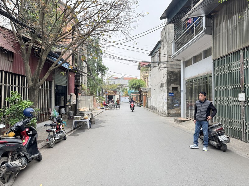 Bán 122,5m2 nhà cấp 4, 3 phòng trọ tại TĐC Cổ Bi, Gia Lâm. Ngay cạnh đường Cổ Bi và Công An Huyện 2