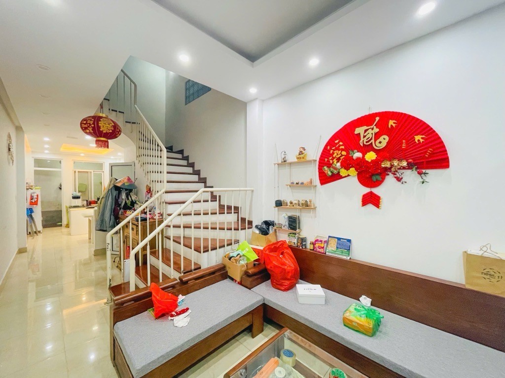 Bán nhà Đào Tấn, Ba Đình, ngõ thông, oto, DTSD 109m2, 5 tầng, Mt 6m, chỉ 22 tỷ 2
