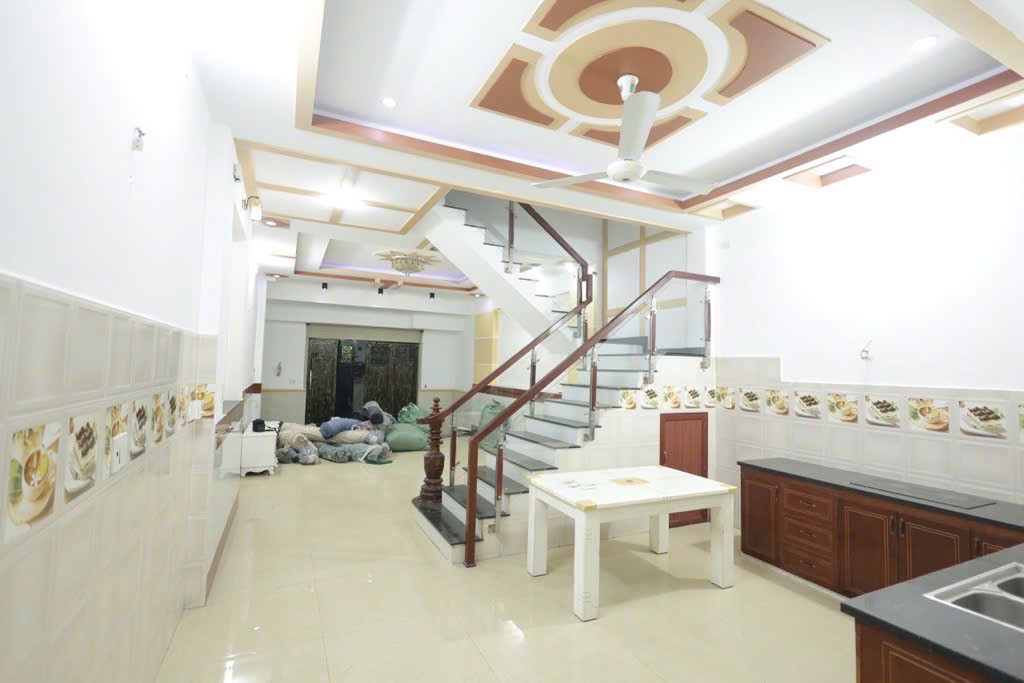 NHÀ 3 TẦNG BTCT – CHỈ CÒN 4 TỶ 999₫ – CHỐT NHANH NHẬN NHÀ Ở NGAY 3