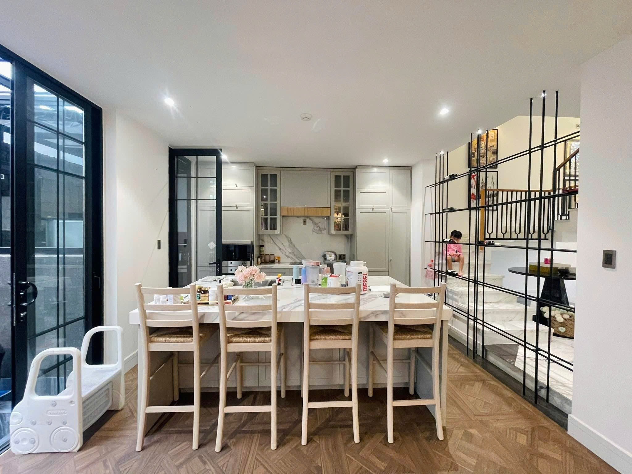 Cần bán Nhà mặt tiền Phường Phú Hữu, Quận 9, Diện tích 162m², Giá 20.5 Tỷ 11