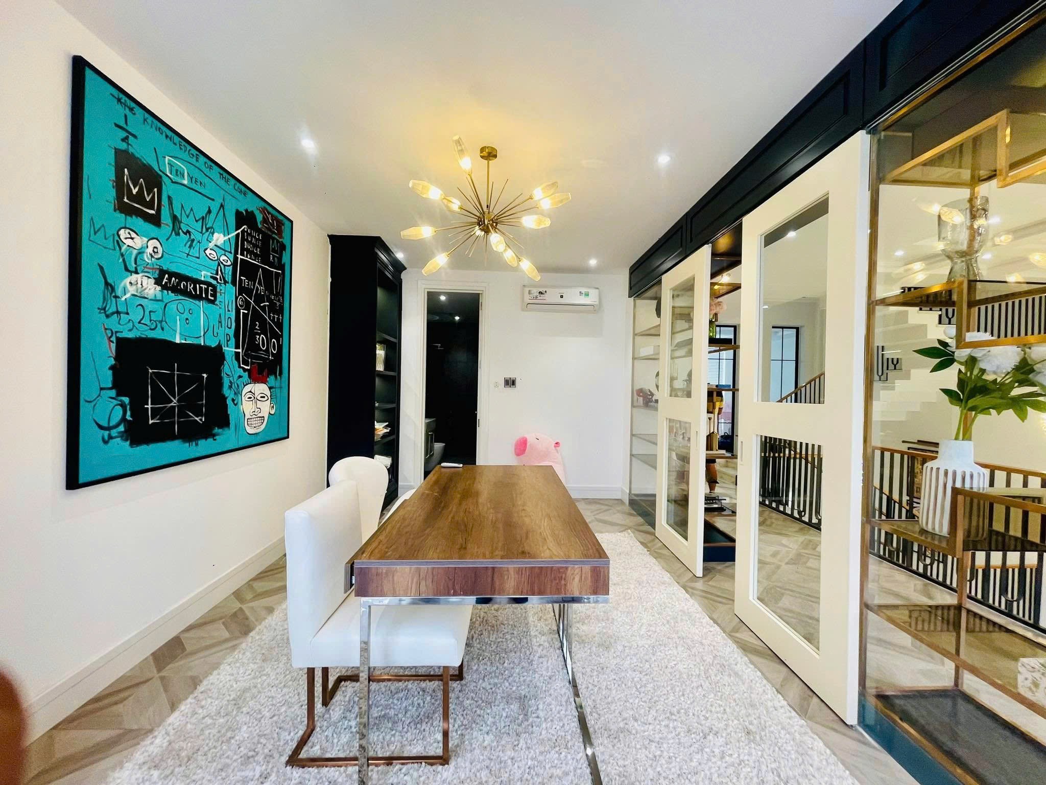Cần bán Nhà mặt tiền Phường Phú Hữu, Quận 9, Diện tích 162m², Giá 20.5 Tỷ 8