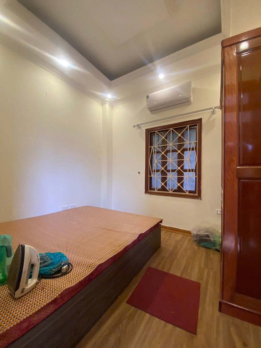 Bán nhà phố Láng Hạ - Sổ 40m x 4T tổng 4 phòng ngủ - ngõ nông nhà còn mới - Tặng lại nội thất 3