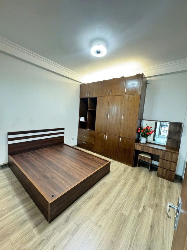 NHÀ MỚI ĐẸP - NGÕ Ô TÔ QUA NHÀ Nguyễn Văn Cừ 47M2 X 4 tầng, mặt tiền  4.1m, 10.2 tỷ Long Biên. 3