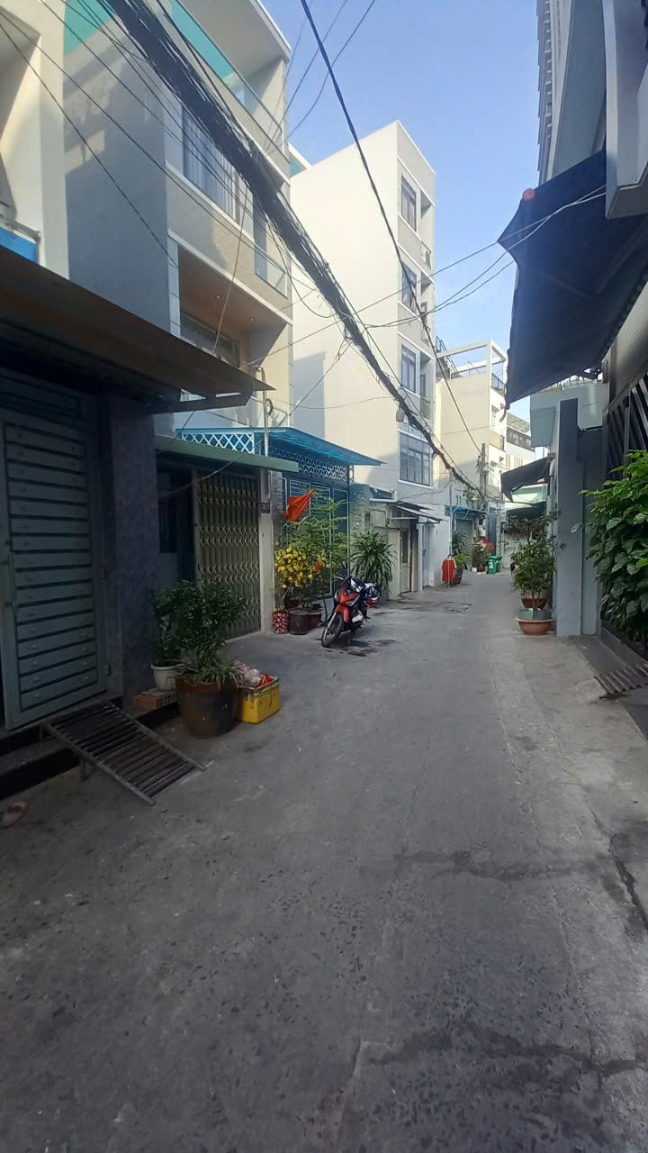 CẦN BÁN GẤP TRONG TUẦN, NHÀ DƯƠNG BÁ TRẠC P2Q8 DT: 57.8M2, 2 TẦNG, 4PN, 3WC. CHỈ 5.5 TỶ. 3