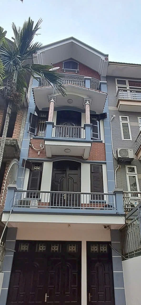 BÁN NHÀ PHỐ BỒ ĐỀ- LONG BIÊN NGÕ THÔNG Ô TÔ ĐỖ CỔNG ,45m2 X5 tầng, mặt tiền 5m,10xx tỷ. 2