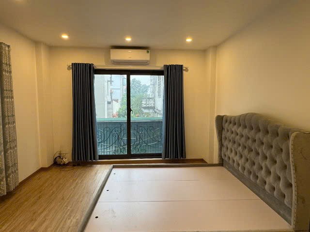 NHÀ MỚI- ĐẸP LÔ GÓC Nguyễn Văn Linh-Long Biên 36m2  4  tầng,mặt tiền 4.3m, 5.35 tỷ. 3