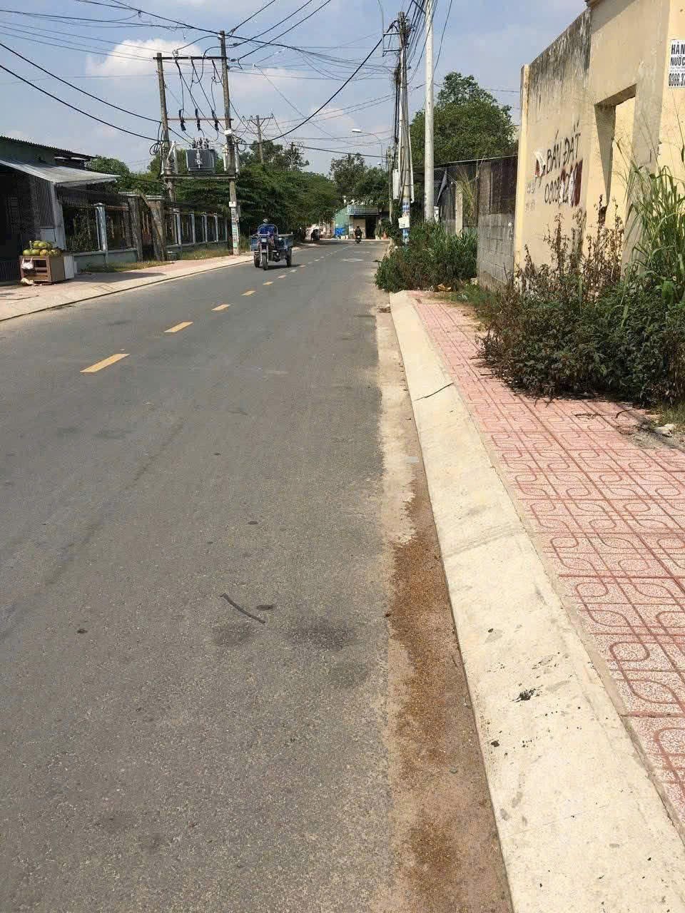 Cần bán gấp lô Đất (15x40) SHR, Mặt Tiền Tân Hiệp 14, Hóc Môn Giá Đầu tư 2