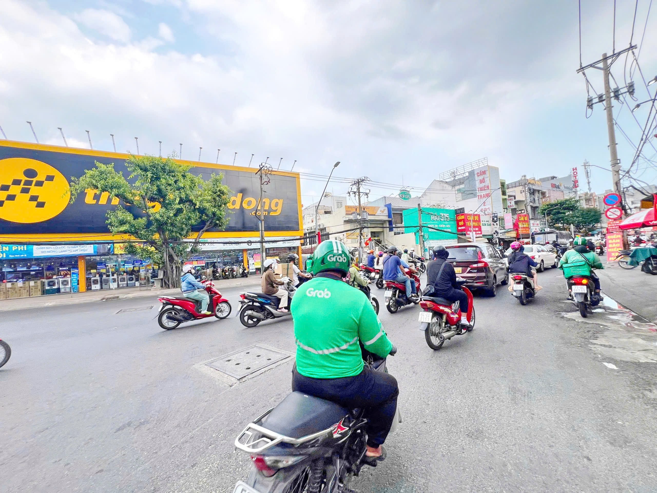 Bán nhanh nhà 4x18 mặt tiền kinh doanh 685 Huỳnh Tấn Phát Q7 giá 15 Tỏi 9