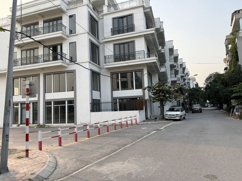 Bán 104,8m2 căn góc Shophouse Metropolitan - Trâu Quỳ. Vị trí trung tâm, vùng lõi Gia Lâm 4