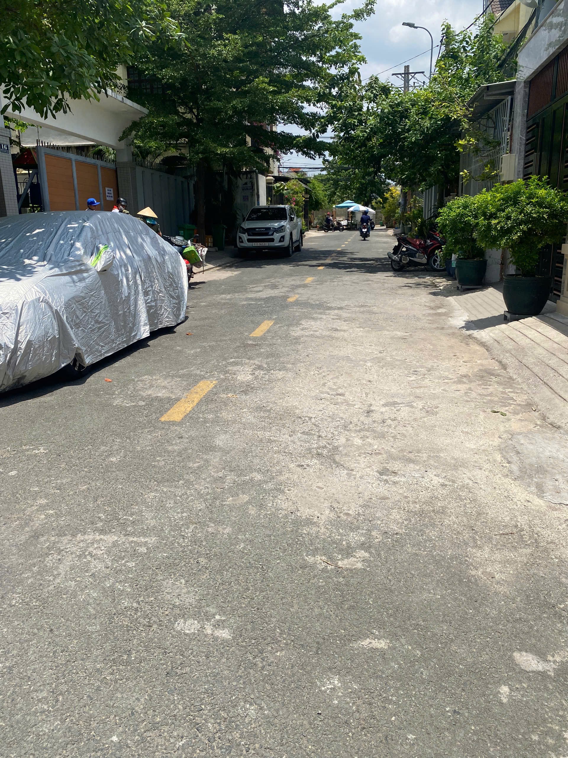 Cần bán Đất đường Bưng Ông Thoàn, Phường Phú Hữu, Diện tích 160m², Giá Thương lượng 2