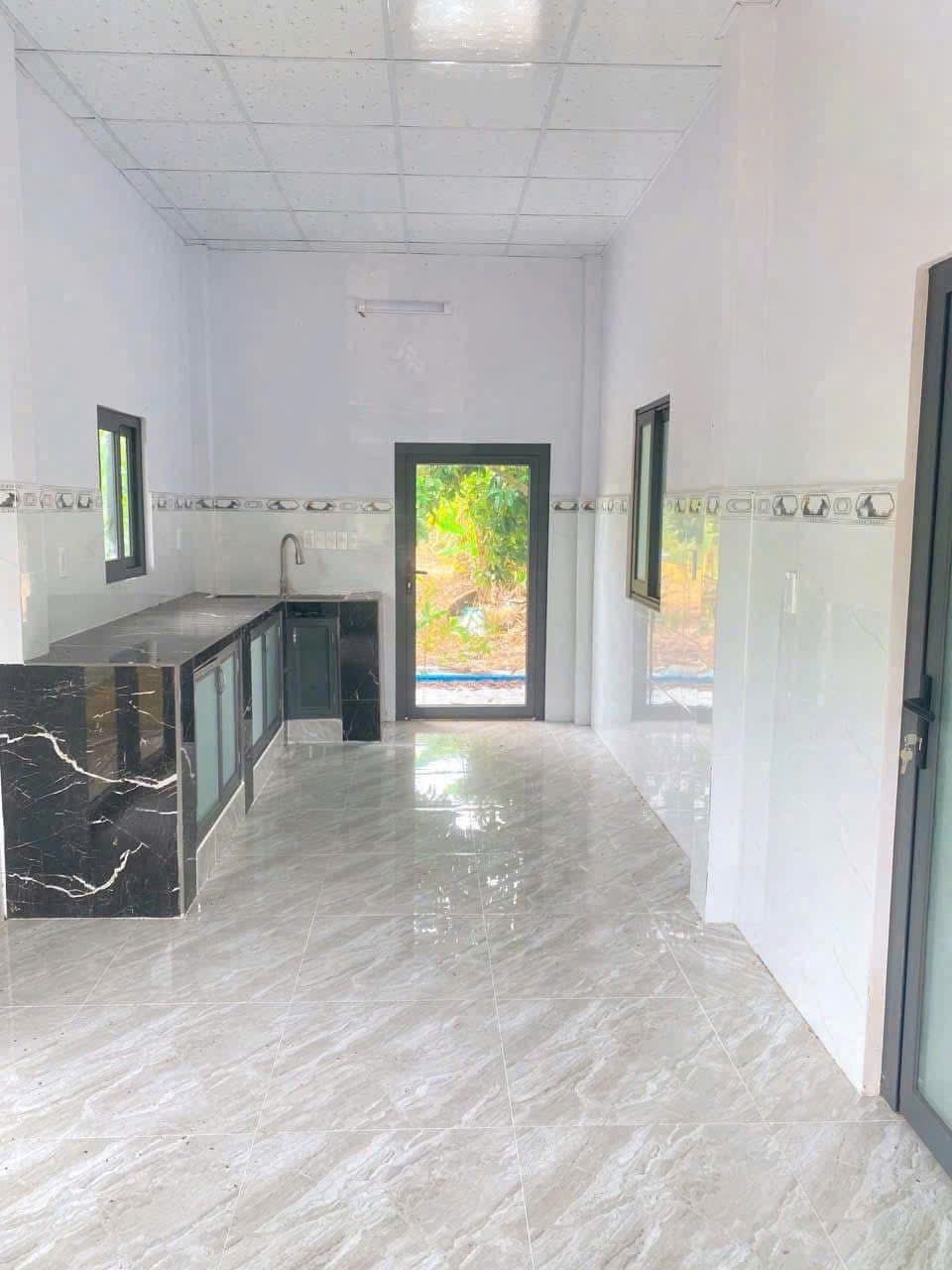 Nhà vườn xã Trung An, Củ Chi mặt tiền sông Sài Gòn tổng dt 2300m2 3pn 2wc giá 5,2 tỷ 5