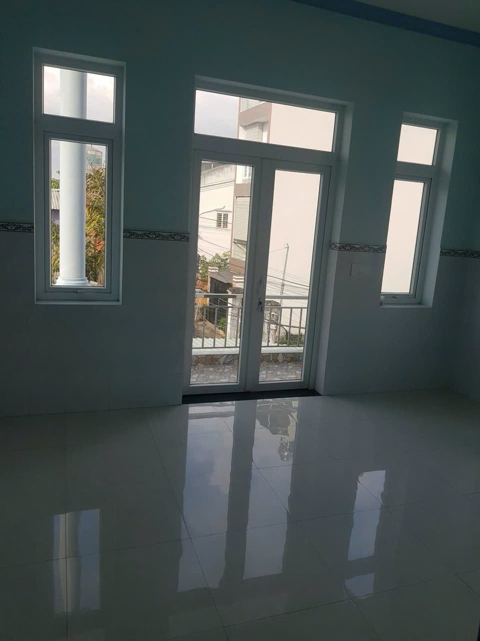 Nhà 2mt hẻm p Long Trường, tp Thủ Đức  dt 110m2 2 lầu 4pn 5wc giá 6,5 tỷ 9