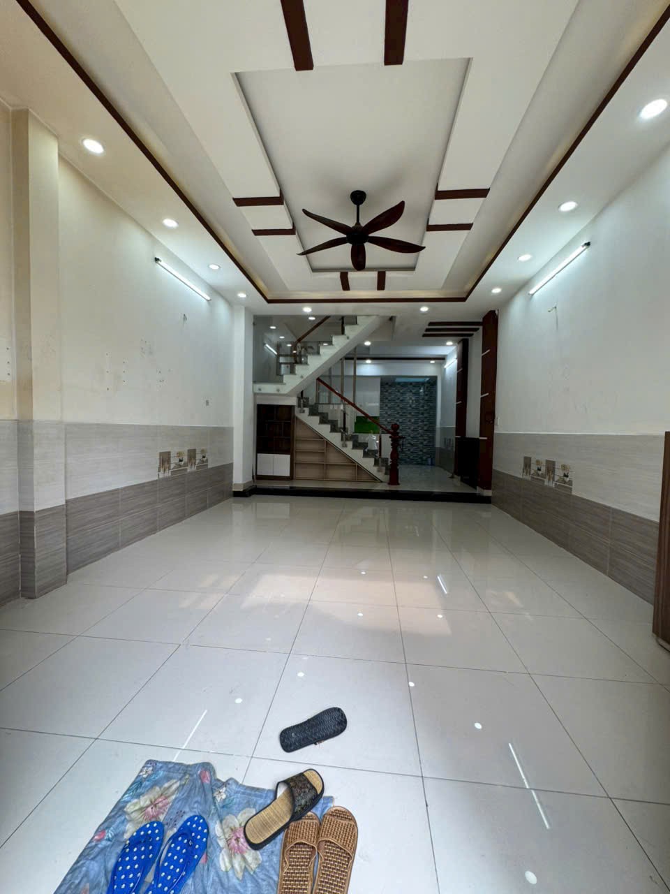 Nhà hẻm đường số 8, Bình Hưng Hòa B, dt 54m2, 1 lầu ,2pn,2wc giá 3,95 tỷ 3