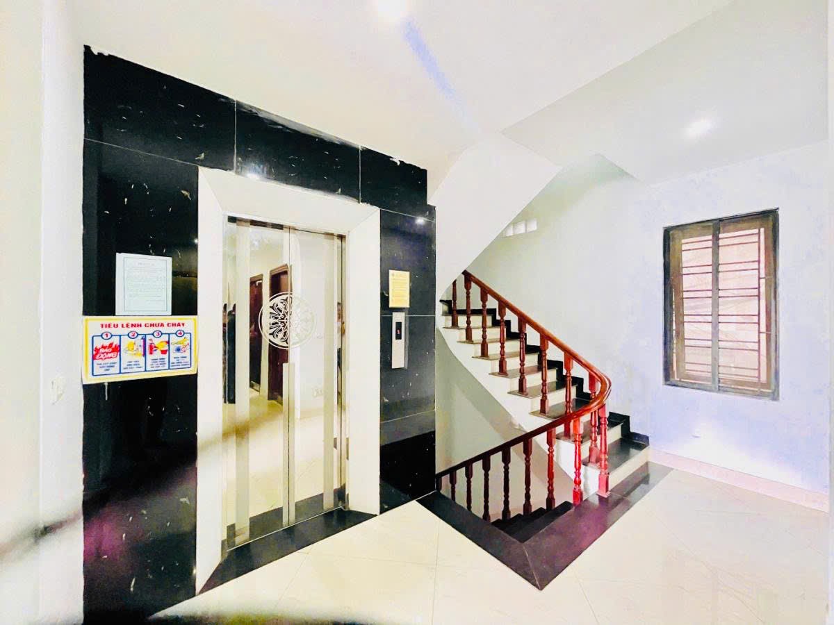 9 Tầng 1 Hầm Mặt Hồ Ba Mẫu Mặt Tiền 8.5M 115 Tỷ Nhà Đẹp Hầm 3 Ô TÔ 40 Xe Máy 6