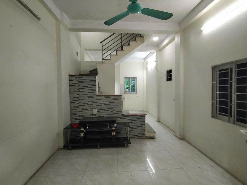Săn nhà giá rẻ Nguyễn Văn Cừ, diện tích rộng, tiện ích đầy đủ, gần trung tâm. 2