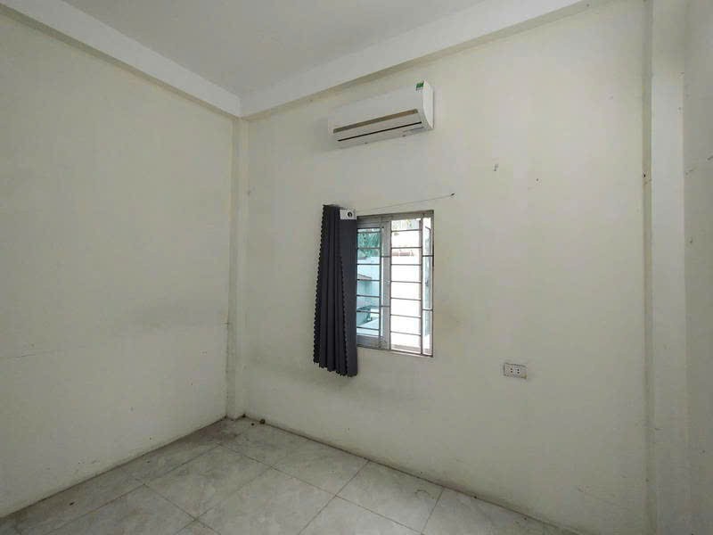 Săn nhà giá rẻ Nguyễn Văn Cừ, diện tích rộng, tiện ích đầy đủ, gần trung tâm. 3