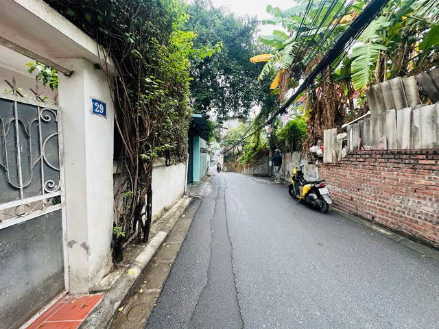 THỬA ĐẤT ĐẸP- NGÕ THẲNG TẮP- OTO QUA NHÀ Ngọc Thụy- Long Biên 51/70 m2,mặt tiền  6.1m, 6.5 tỷ. 3