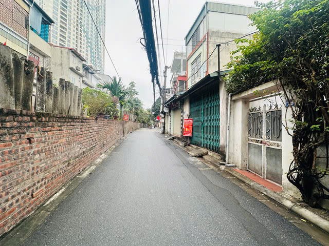 THỬA ĐẤT ĐẸP- NGÕ THẲNG TẮP- OTO QUA NHÀ Ngọc Thụy- Long Biên 51/70 m2,mặt tiền  6.1m, 6.5 tỷ. 5