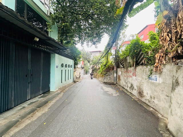 THỬA ĐẤT ĐẸP- NGÕ THẲNG TẮP- OTO QUA NHÀ Ngọc Thụy- Long Biên 51/70 m2,mặt tiền  6.1m, 6.5 tỷ. 2
