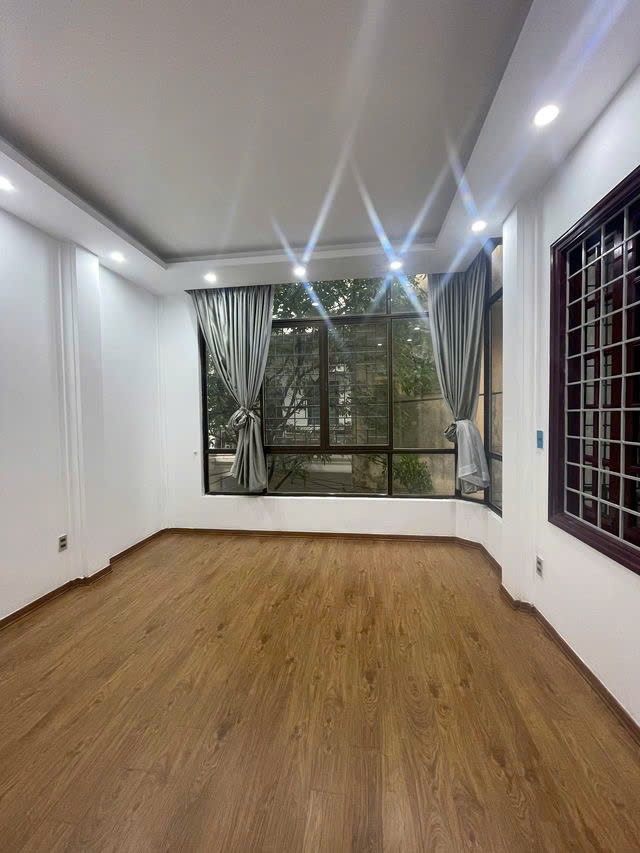 NHÀ ĐẸP NGÕ THÔNG Hoàng Như Tiếp 51/56m2, 4 tầng,mặt tiền 4.3m, 8.4 tỷ Long Biên. 2
