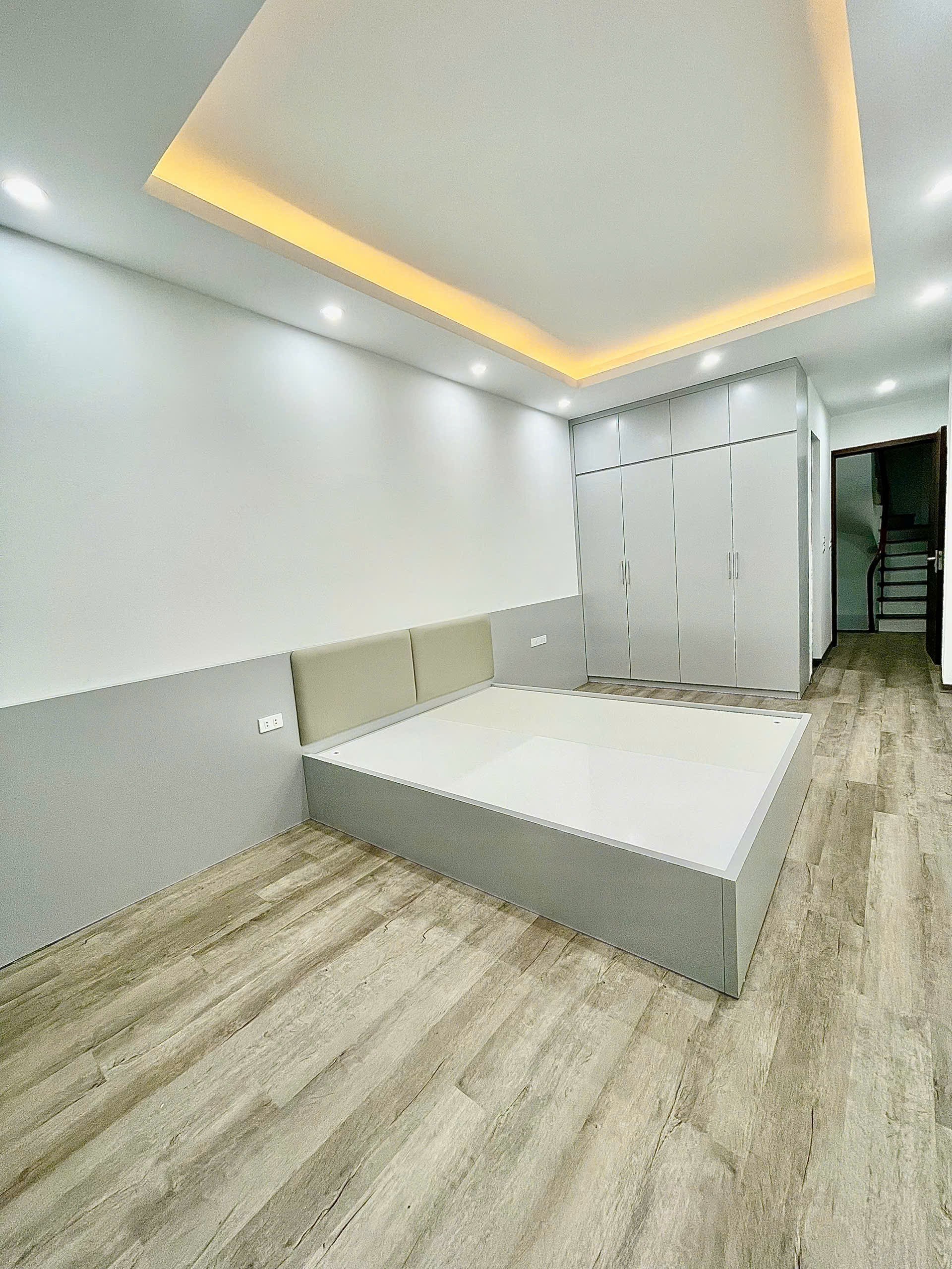 Siêu phẩm Phú Đô 6 tầng ngõ ô tô 7 chỗ vào nhà, mới tinh, thang máy chạy vù vù 3