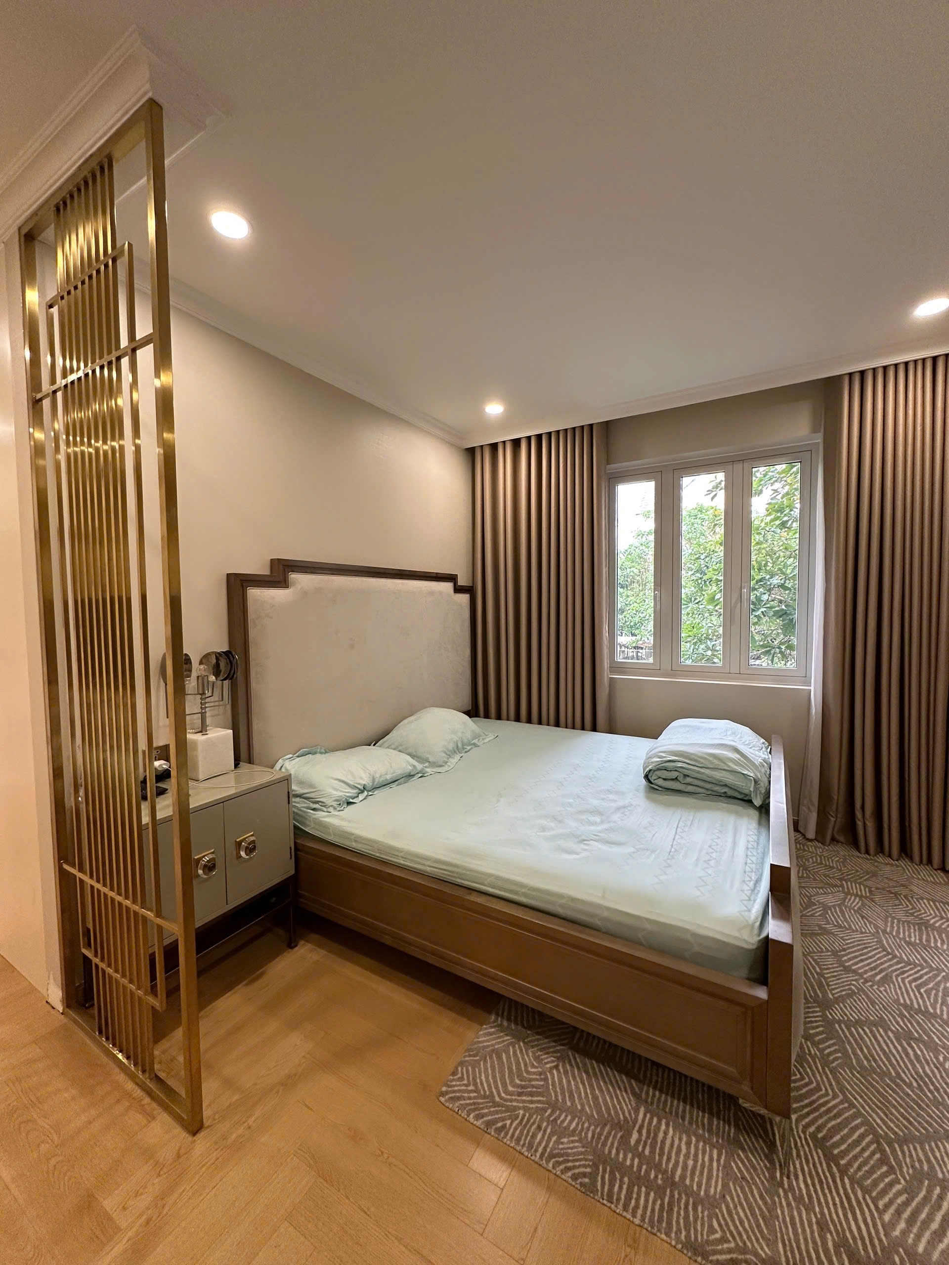 Cho thuê Nhà mặt tiền Quận 9, Hồ Chí Minh, Diện tích 180m², Giá 39 Triệu/tháng 8