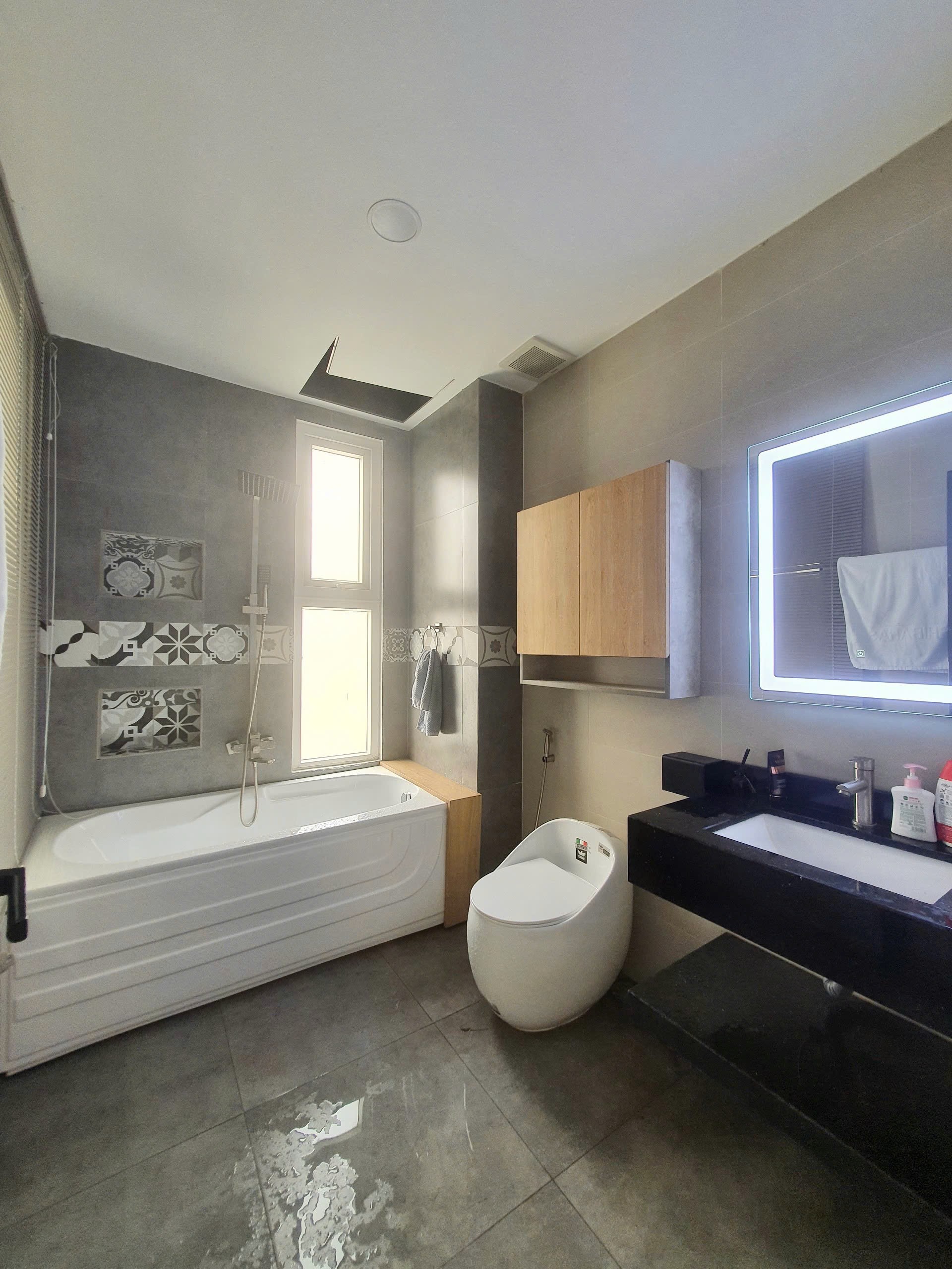 Cho thuê Nhà mặt tiền Phường Phú Hữu, Quận 9, Diện tích 162m², Giá 028 Triệu/tháng 4
