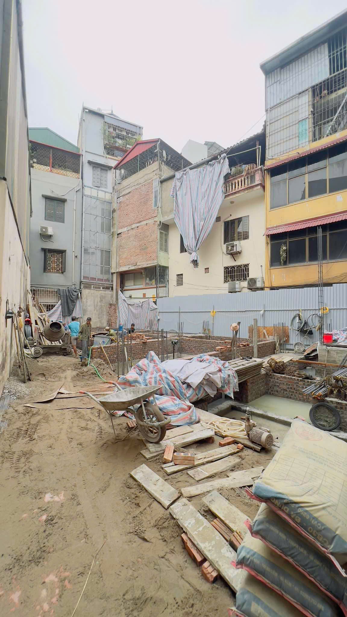 CẦN BÁN NHÀ MINH KHAI - HAI BÀ TRƯNG - 3M RA Ô TÔ TRÁNH 2