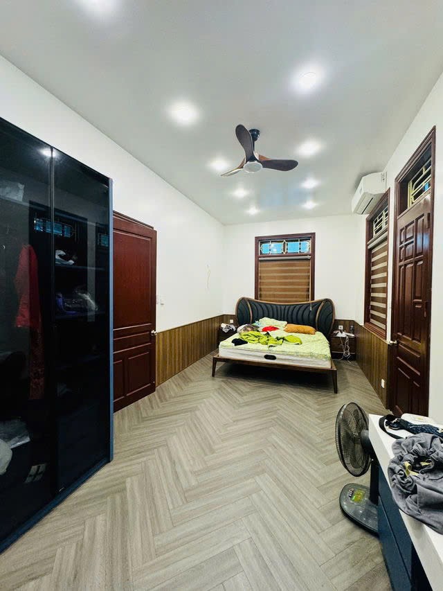 NHÀ MỚI NGÕ THÔNG Ô TÔ VÀO NHÀ  Ngọc Thụy-Long Biên 200 m2,X 4 tầng, mặt tiền 12m, 25 tỷ. 3